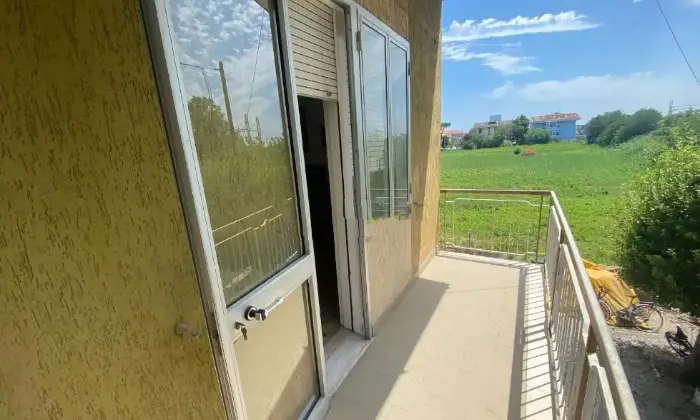 Rexer-Rimini-Vendesi-appartamento-in-Via-Monte-San-Michele-a-Rimini-Terrazzo