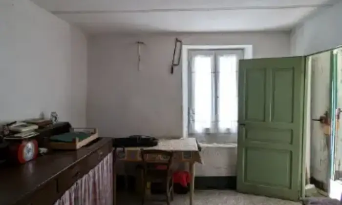 Rexer-Ottone-Casa-di-paese-in-vendita-in-via-A-Malaspina-Ottone-Altro