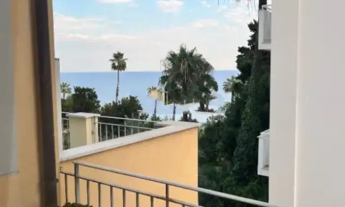 Rexer-Sanremo-Vendesi-appartamento-in-salita-Grand-AlbergoCorso-degli-InglesiSanremo-Terrazzo