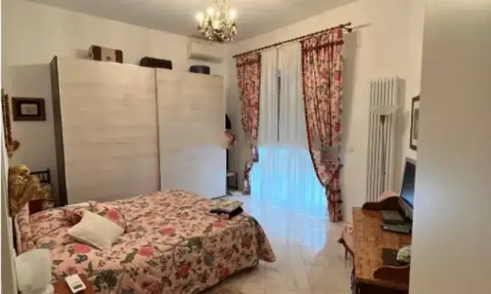 Rexer-Sanremo-Vendesi-appartamento-in-salita-Grand-AlbergoCorso-degli-InglesiSanremo-CameraDaLetto