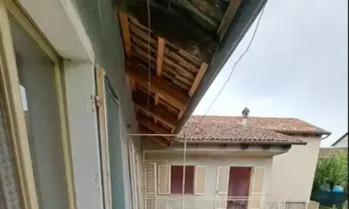Rexer-Magliano-Alfieri-Casa-con-cortile-e-cascina-Giardino