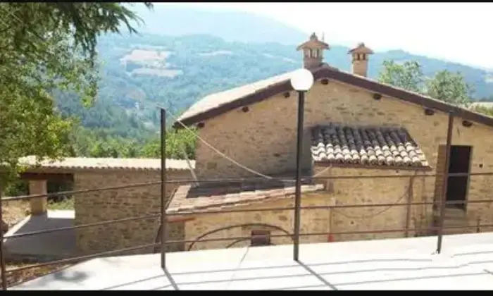 Rexer-Foligno-Casalecascina-in-vendita-in-Cupacci-Foligno-PG-Garage