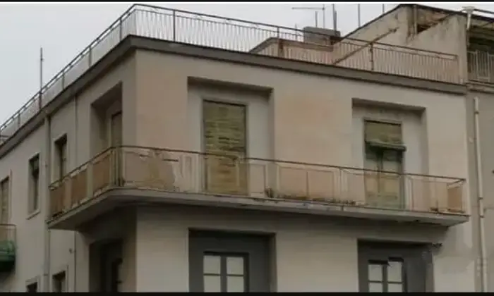 Rexer-Lentini-Vendesi-appartamento-in-Via-Domenico-Bottone-a-Lentini-Garage