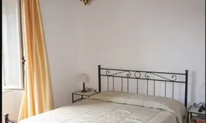 Rexer-Sarteano-Appartamento-su-livelli-in-vendita-in-via-dei-Fiori-CameraDaLetto