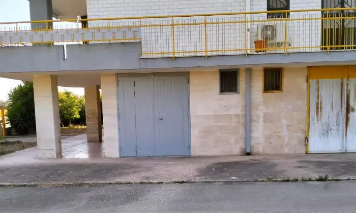 Rexer-Margherita-di-Savoia-Appartamento-in-vendita-in-via-Piero-Calamandrei-Margherita-di-Savoia-Garage