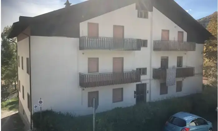 Rexer-Sestola-Appartamento-in-vendita-in-via-Piscina-a-Sestola-Garage