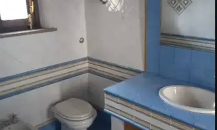 Rexer-Colle-di-Val-dElsa-Vendesi-Porzione-di-casale-a-Colle-di-Val-dElsa-SI-Bagno