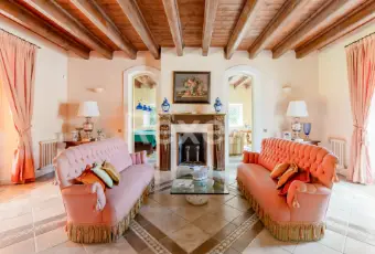Rexer-Sirolo-Elegante-villa-con-piscina-a-pochi-passi-dal-mare-SALONE