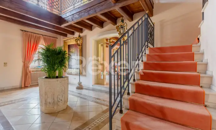 Rexer-Sirolo-Elegante-villa-con-piscina-a-pochi-passi-dal-mare-SCALE