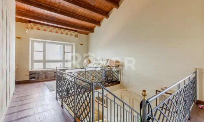 Rexer-Sirolo-Elegante-villa-con-piscina-a-pochi-passi-dal-mare-SCALE