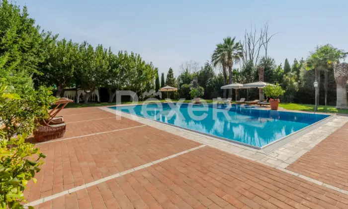 Rexer-Sirolo-Elegante-villa-con-piscina-a-pochi-passi-dal-mare-PISCINA