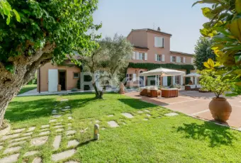 Rexer-Sirolo-Elegante-villa-con-piscina-a-pochi-passi-dal-mare-ALTRO