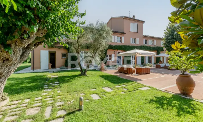 Rexer-Sirolo-Elegante-villa-con-piscina-a-pochi-passi-dal-mare-ALTRO