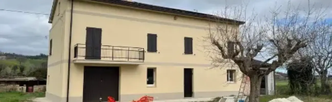 Rexer-Petriolo-Vendesi-casa-di-paese-in-via-San-Marco-a-Petriolo-Giardino