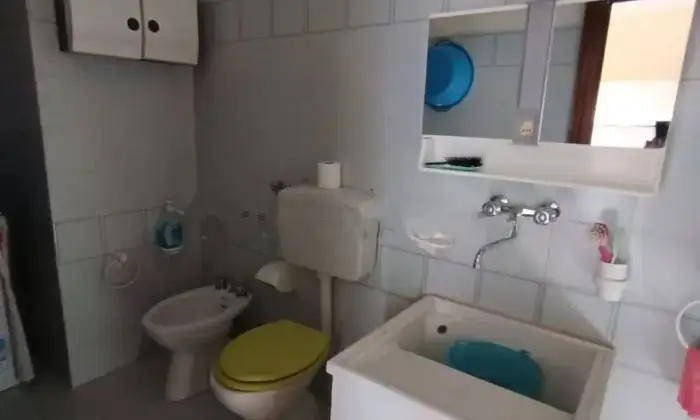Rexer-Piedimonte-Etneo-Quadrilocale-in-vendita-in-via-Alfio-Cassisi-a-Piedimonte-Etneo-Bagno