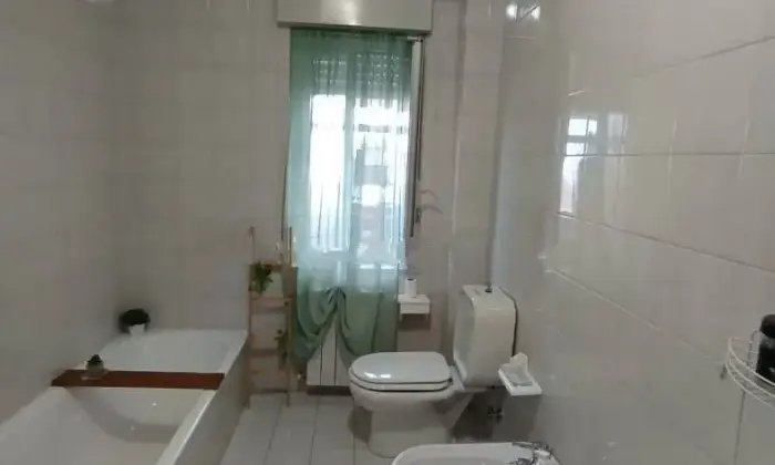 Rexer-Piedimonte-Etneo-Quadrilocale-in-vendita-in-via-Alfio-Cassisi-a-Piedimonte-Etneo-Bagno