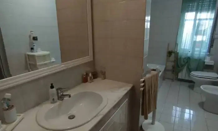 Rexer-Piedimonte-Etneo-Quadrilocale-in-vendita-in-via-Alfio-Cassisi-a-Piedimonte-Etneo-Bagno
