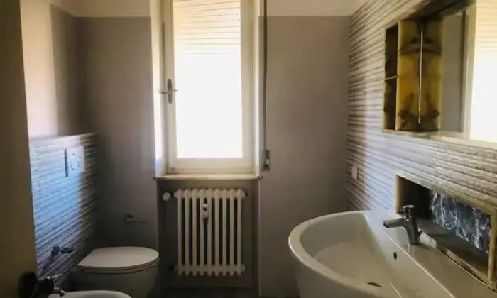 Rexer-Jesi-Appartamento-zona-residenziale-a-Jesi-AN-Bagno