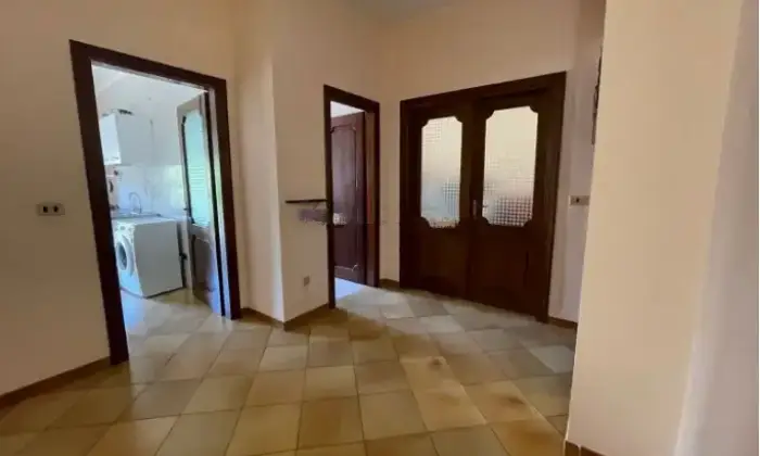 Rexer-Ostuni-Quadrilocale-in-vendita-in-piazza-I-Maggio-Ostuni-Altro
