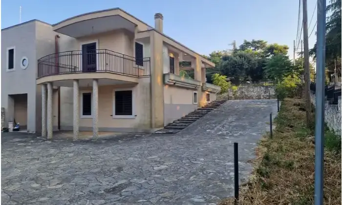 Rexer-Fasano-Villa-in-viale-delle-Querce-a-Selva-di-Fasano-Fasano-Terrazzo