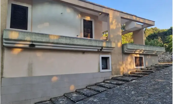 Rexer-Fasano-Villa-in-viale-delle-Querce-a-Selva-di-Fasano-Fasano-Giardino