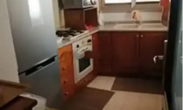 Rexer-Ossi-Casa-di-paese-in-vendita-in-via-Santa-VittoriaOssi-Cucina