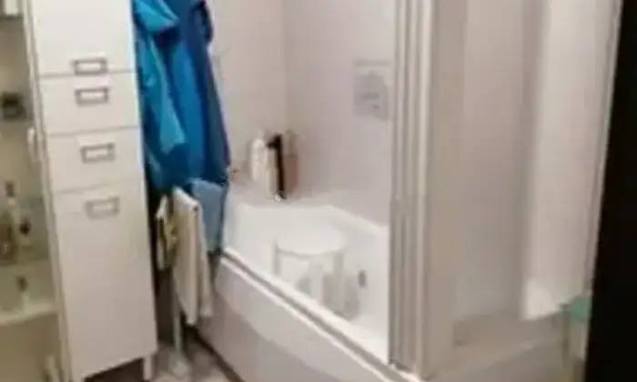 Rexer-Ossi-Casa-di-paese-in-vendita-in-via-Santa-VittoriaOssi-Bagno
