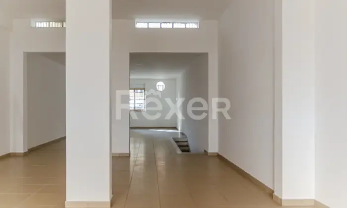 Rexer-Avellino-Locale-Commerciale-In-Vendita-Altro
