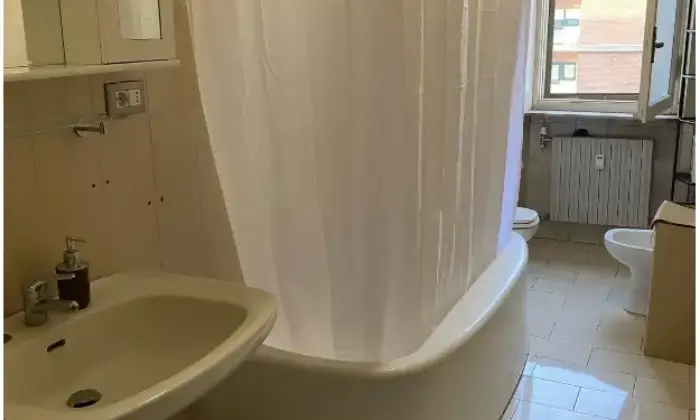 Rexer-Alessandria-Appartamento-in-vendita-in-via-Marengo-ad-Alessandria-Bagno