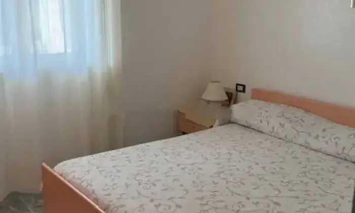 Rexer-Lesina-Vendesi-appartamento-in-Via-Plutone-Marina-Di-Lesina-Lesina-CameraDaLetto