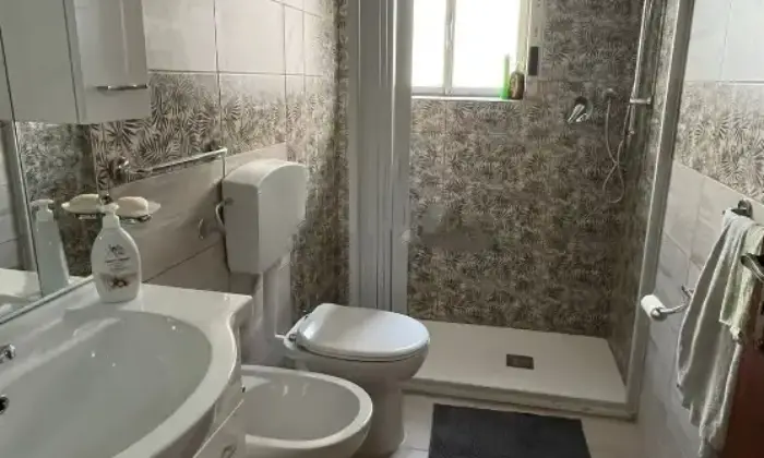 Rexer-Palagonia-Quadrilocale-in-vendita-in-via-PolaPalagonia-Bagno