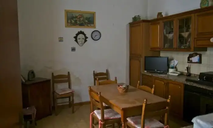 Rexer-Palagonia-Quadrilocale-in-vendita-in-via-PolaPalagonia-Cucina