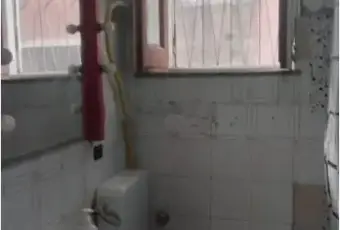 Rexer-Adrano-Vendesi-appartamento-in-Via-Peperelli-Adrano-Bagno