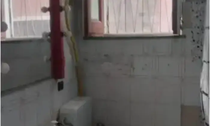 Rexer-Adrano-Vendesi-appartamento-in-Via-Peperelli-Adrano-Bagno