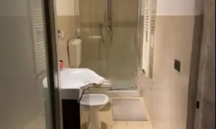 Rexer-Carrara-Bilocale-piazza-Duomo-Centro-Carrara-Bagno