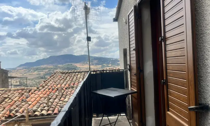 Rexer-Bisacquino-Vendesi-appartamento-indipendente-a-Bisacquino-PA-BALCONE