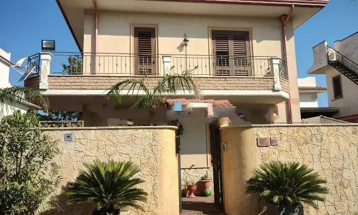 Rexer-Rometta-VILLA-INDIPENDENTE-CON-ACCESSO-AL-MARE-DIRETTO-e-RISERVATO-Giardino