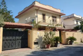Rexer-Rometta-VILLA-INDIPENDENTE-CON-ACCESSO-AL-MARE-DIRETTO-e-RISERVATO-Facciata