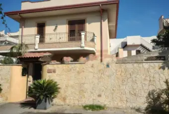 Rexer-Rometta-VILLA-INDIPENDENTE-CON-ACCESSO-AL-MARE-DIRETTO-e-RISERVATO-Facciata