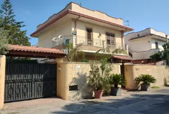 Rexer-Rometta-VILLA-INDIPENDENTE-CON-ACCESSO-AL-MARE-DIRETTO-e-RISERVATO-Facciata