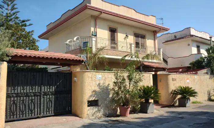 Rexer-Rometta-VILLA-INDIPENDENTE-CON-ACCESSO-AL-MARE-DIRETTO-e-RISERVATO-Facciata