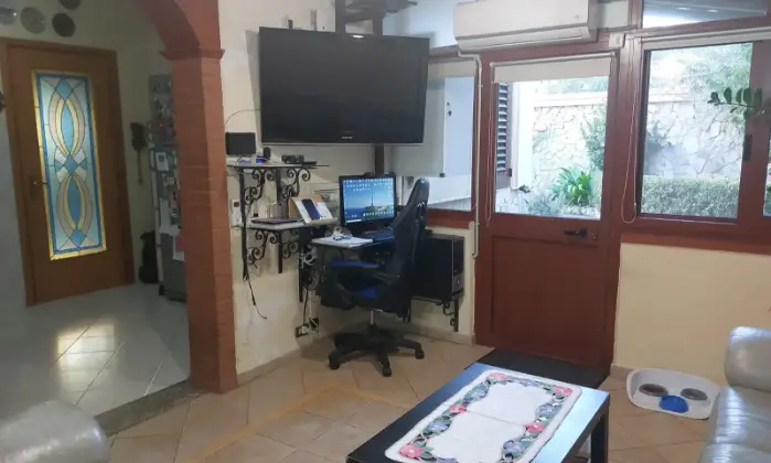 Rexer-Rometta-VILLA-INDIPENDENTE-CON-ACCESSO-AL-MARE-DIRETTO-e-RISERVATO-Taverna