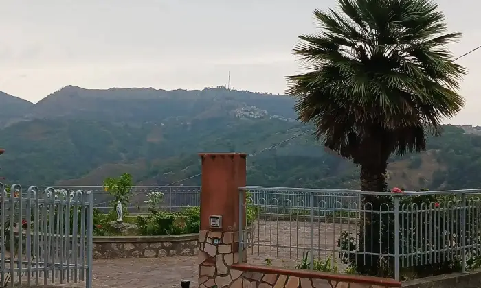 Rexer-Miglierina-Villa-unifamiliare-in-vendita-in-Strada-Melina-a-Miglierina-Terrazzo
