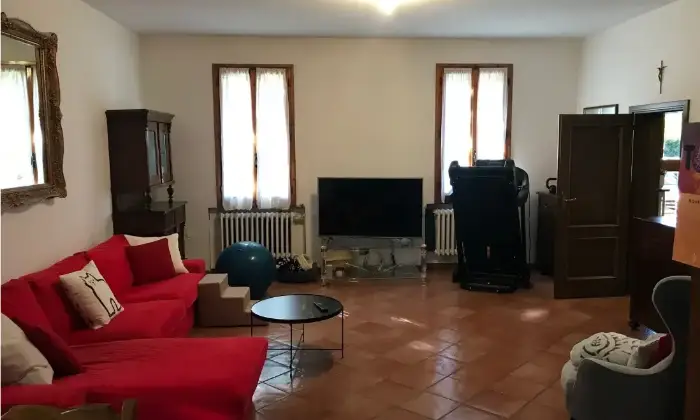 Rexer-Vignola-Casale-in-vendita-in-via-Doccia-a-Vignola-Altro