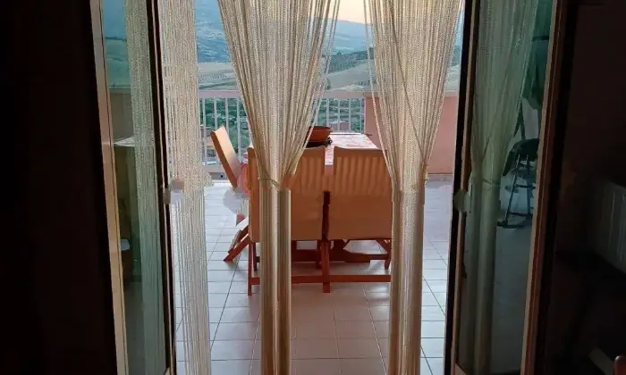 Rexer-Burgio-Vendesi-attico-via-Leone-a-Burgio-Altro