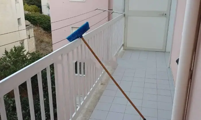 Rexer-Burgio-Vendesi-attico-via-Leone-a-Burgio-Terrazzo
