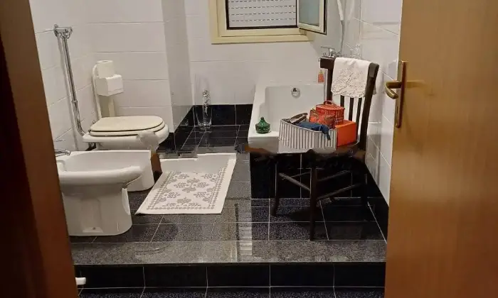 Rexer-Burgio-Vendesi-attico-via-Leone-a-Burgio-Bagno