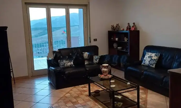 Rexer-Burgio-Vendesi-attico-via-Leone-a-Burgio-Altro
