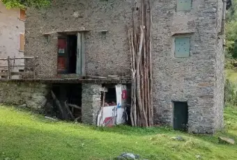 Rexer-Stazzona-Casalecascina-in-vendita-in-BasciarinoStazzona-Giardino