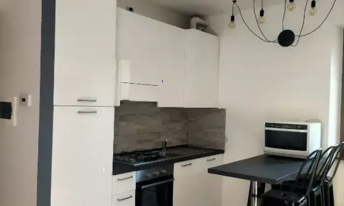 Rexer-Castiglione-Dintelvi-Bilocale-in-vendita-in-via-Castello-a-Centro-Valle-Intelvi-Cucina